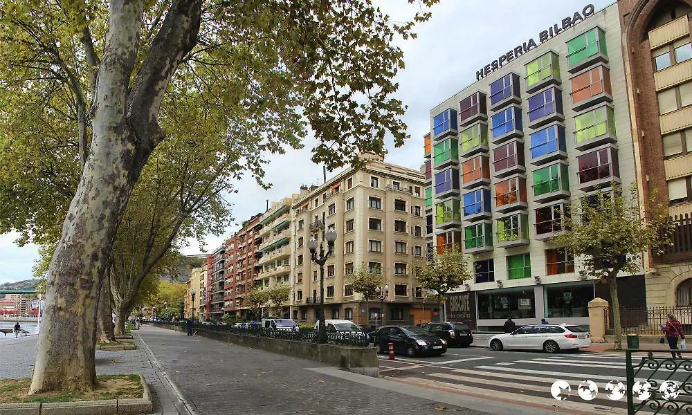 Hotel Hesperia Bilbao 4*,