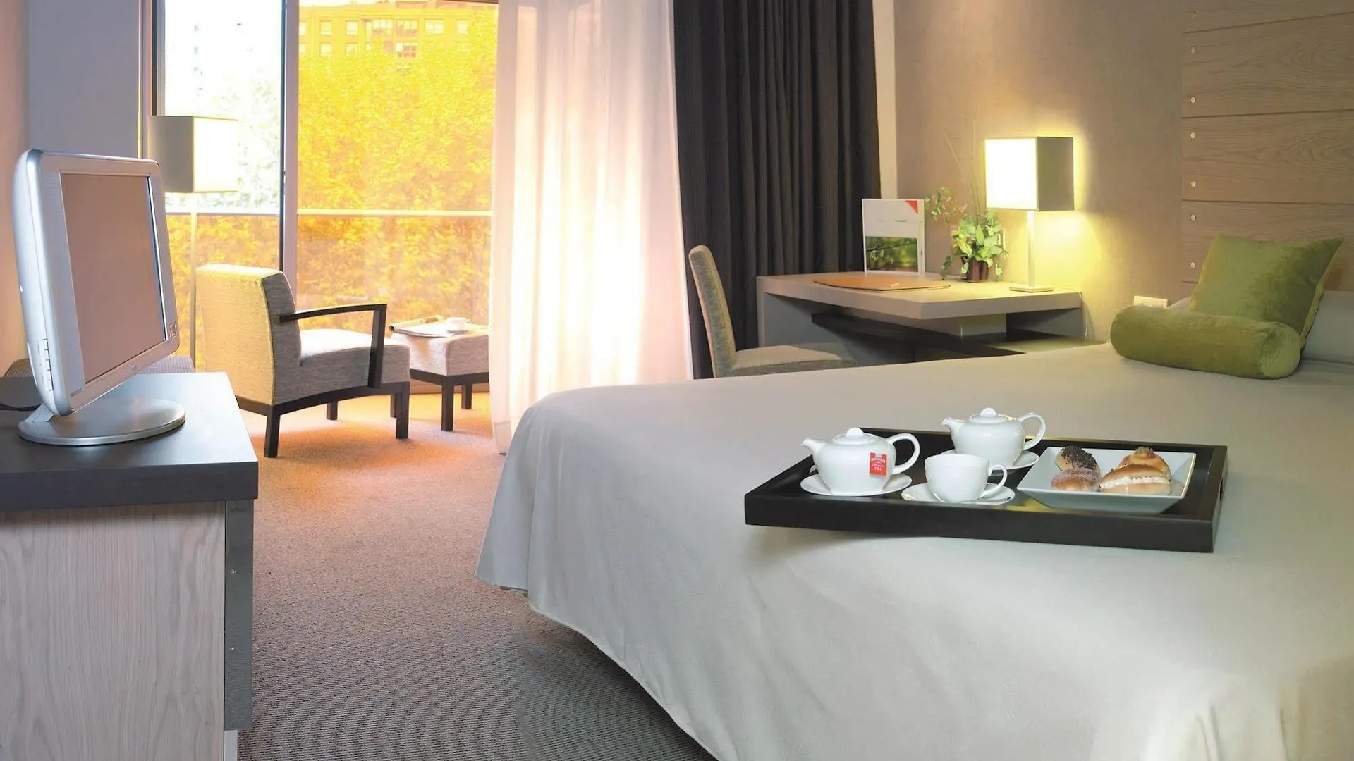 Hotel Hesperia Bilbao 4*,
